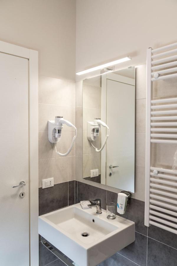 Hotel Terme Di Frasassi Дженга Екстериор снимка