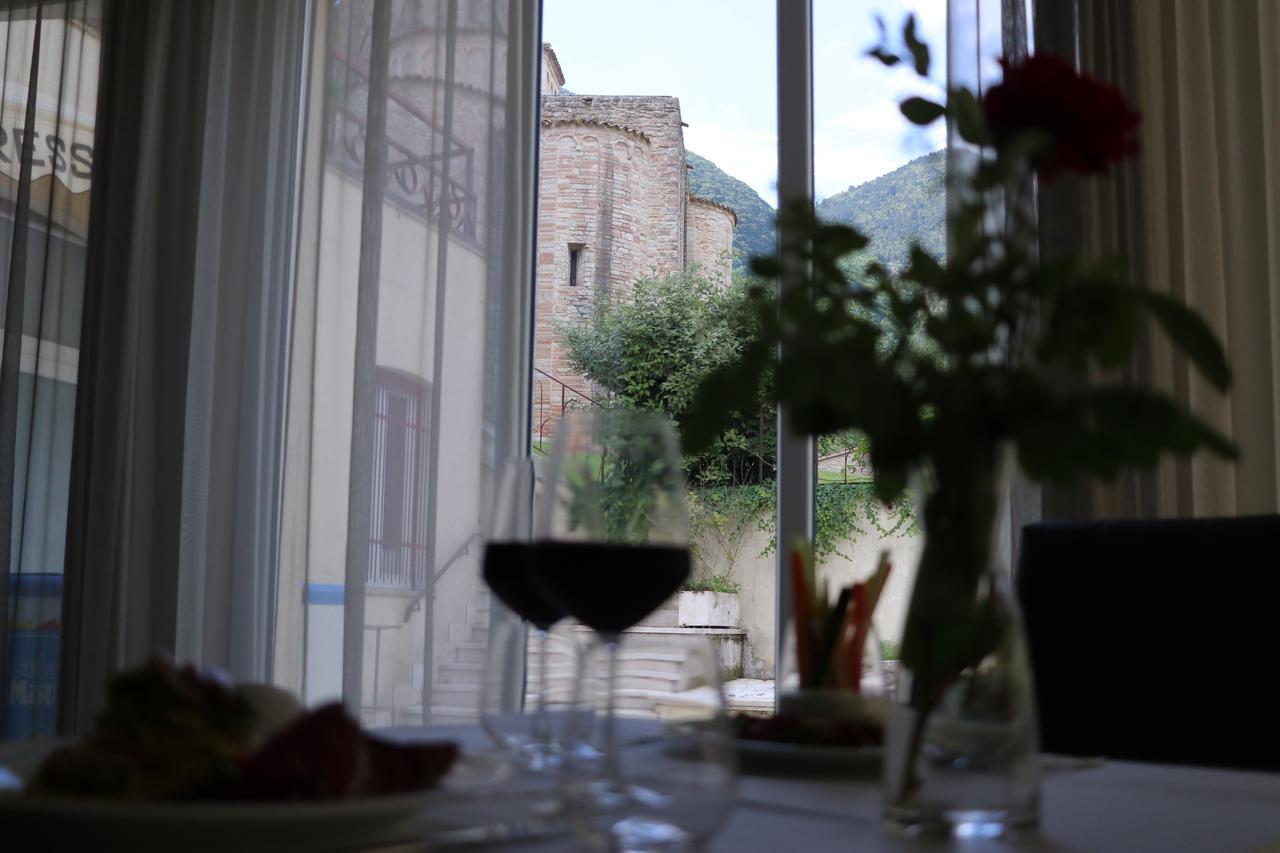 Hotel Terme Di Frasassi Дженга Екстериор снимка